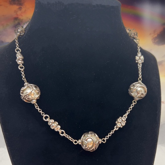 ๐๐ป๐ฒ๐ฐ๐ฑ๐ฝ๐ธ๐ท Silvertone Station Filigree Spheres w/Crystal Beading - Picture 6 of 6